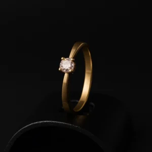Anel de noivado com diamante em ouro 18K, 2,0 g, com brilho intenso e certificado de autenticidade.