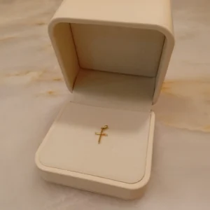 Pingente Fé Essencial ouro 18K Pingente Fé Essencial ouro 18K